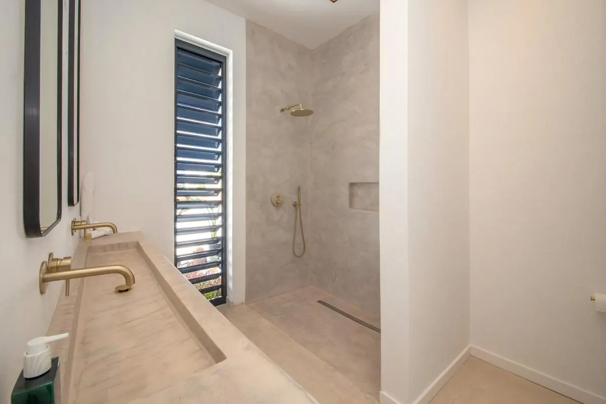New Tropical Villa I Seaview I 5 Min To Beach I 4Br Willemstad Curaçao